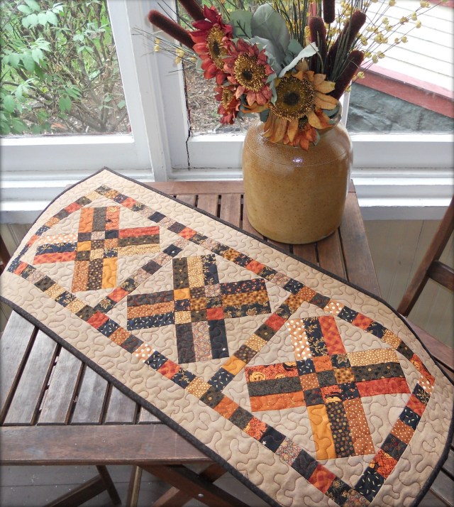 « Cornbread Fall  table  Quilting Beans autumn and runner  Runner Pattern! Free & patterns Table